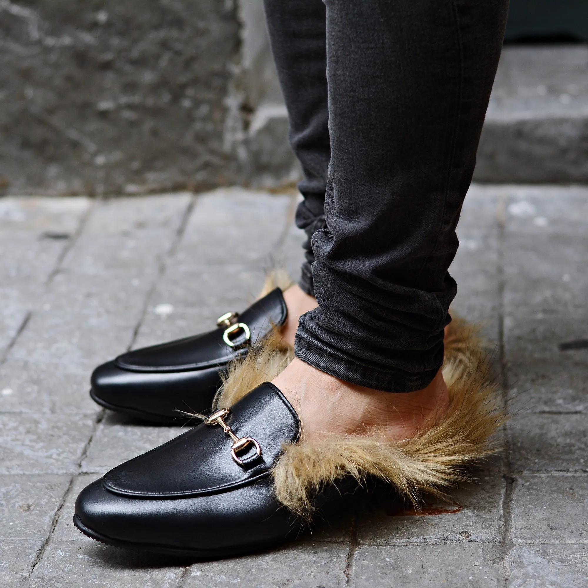 701 Arcobareno HorseBit Slipper MattBlack Fur