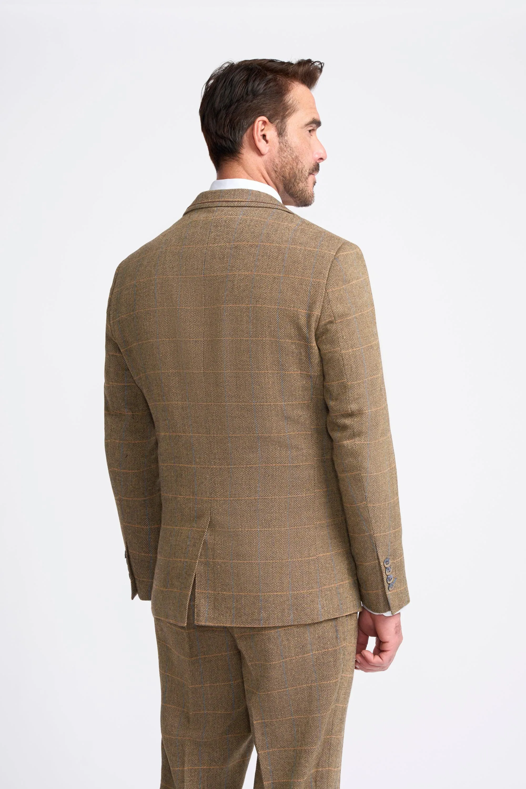 Albert Brown Regular Tweed Three Piece