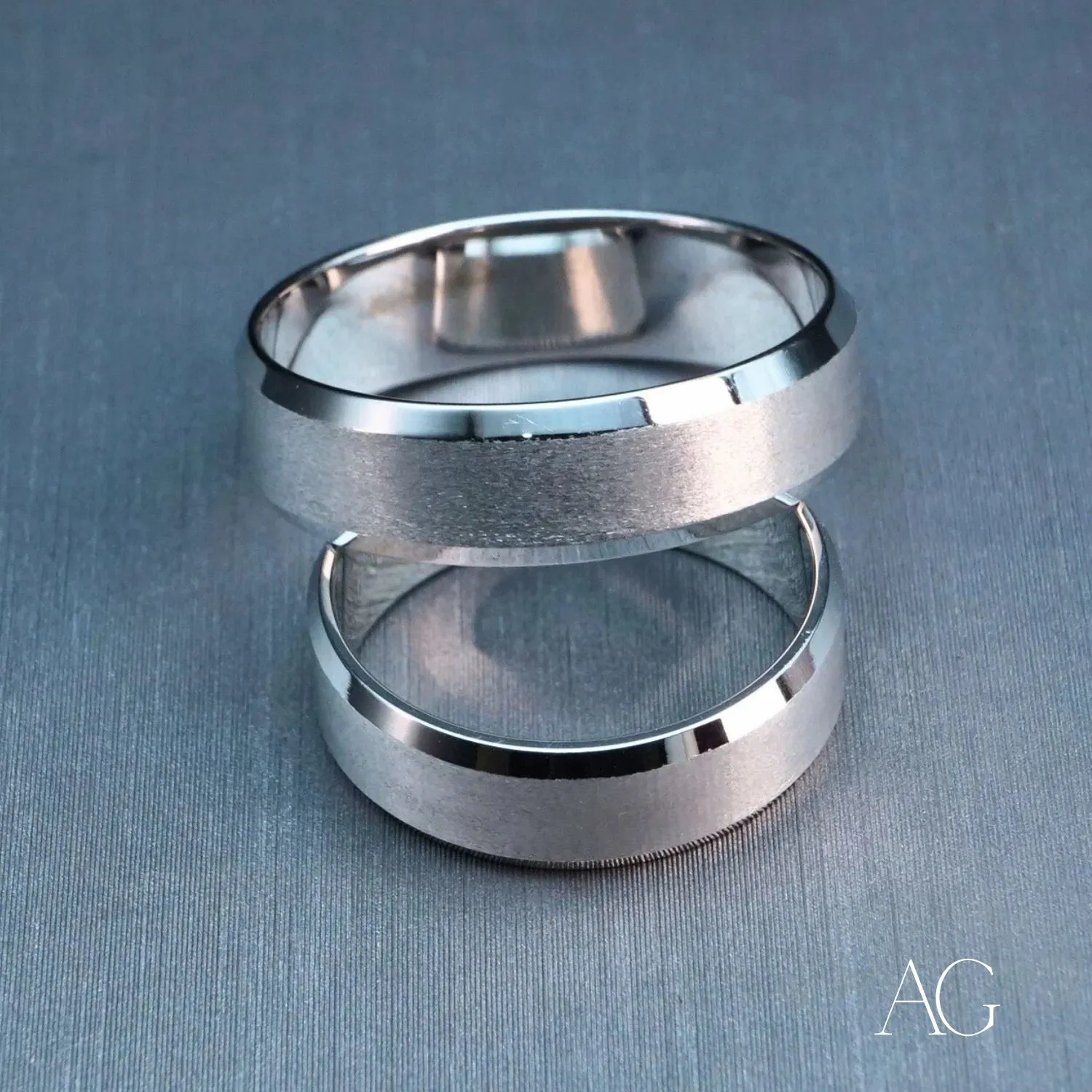 Contemporary Elegance: White Gold Wedding Band