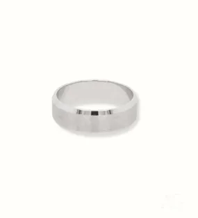 Contemporary Elegance: White Gold Wedding Band