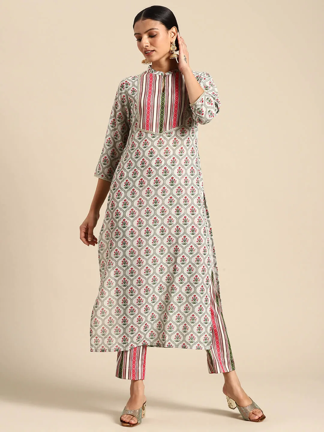 Fabulous Multicolor Moss Digital Floral Printed Kurti With Pant