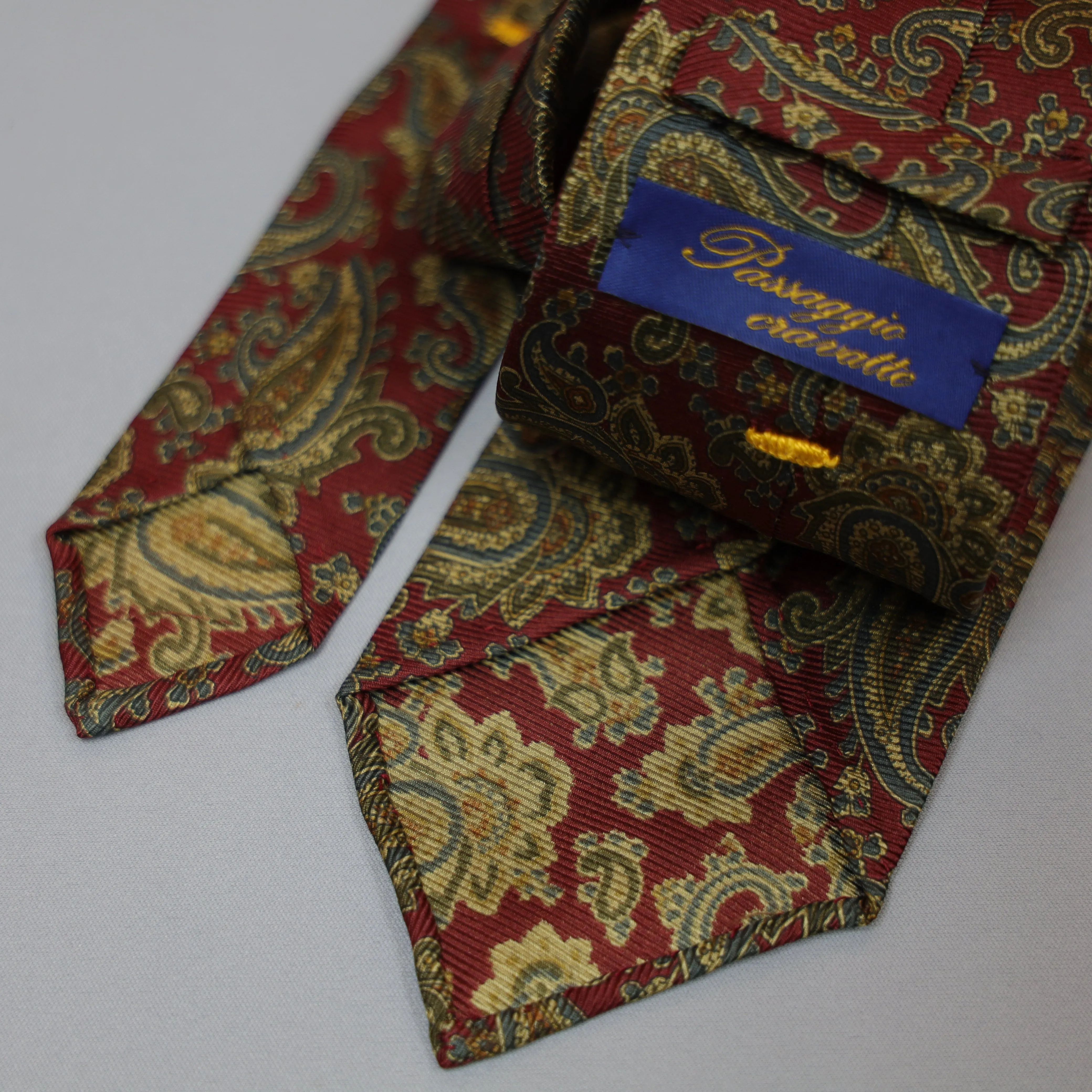 Handmade Vintage 7-Fold Tie