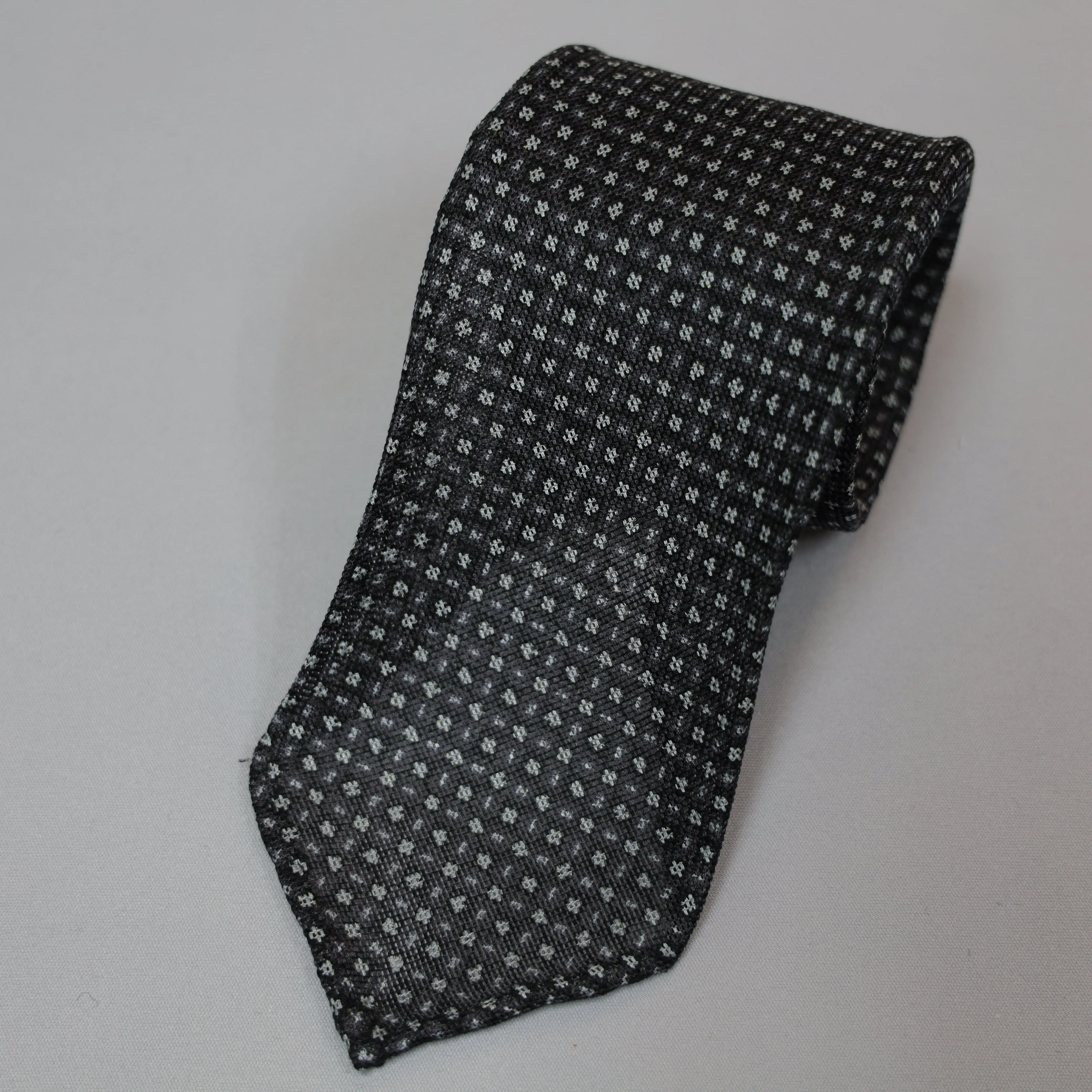 Handmade Vintage 7-Fold Tie