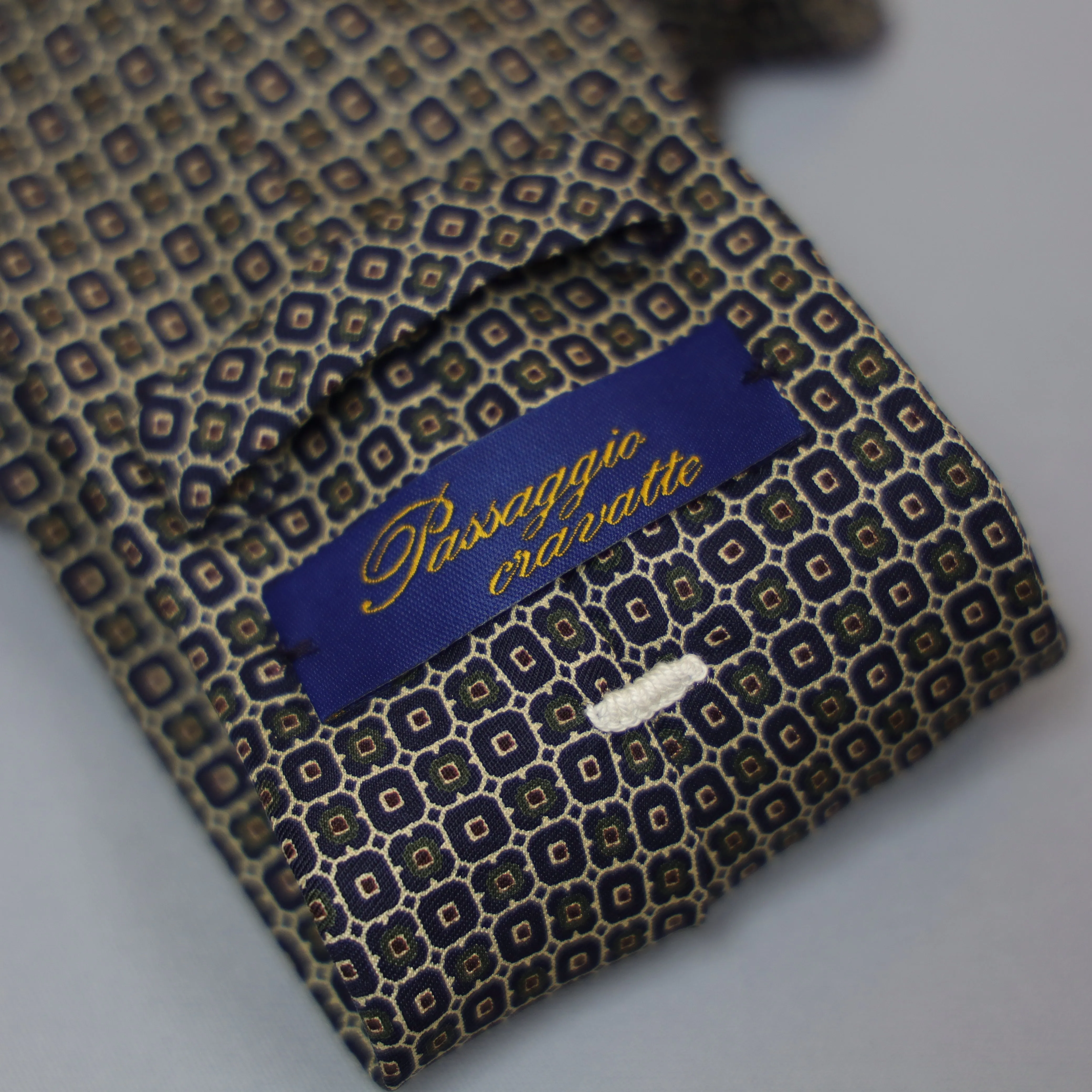 Handmade Vintage 7-Fold Tie