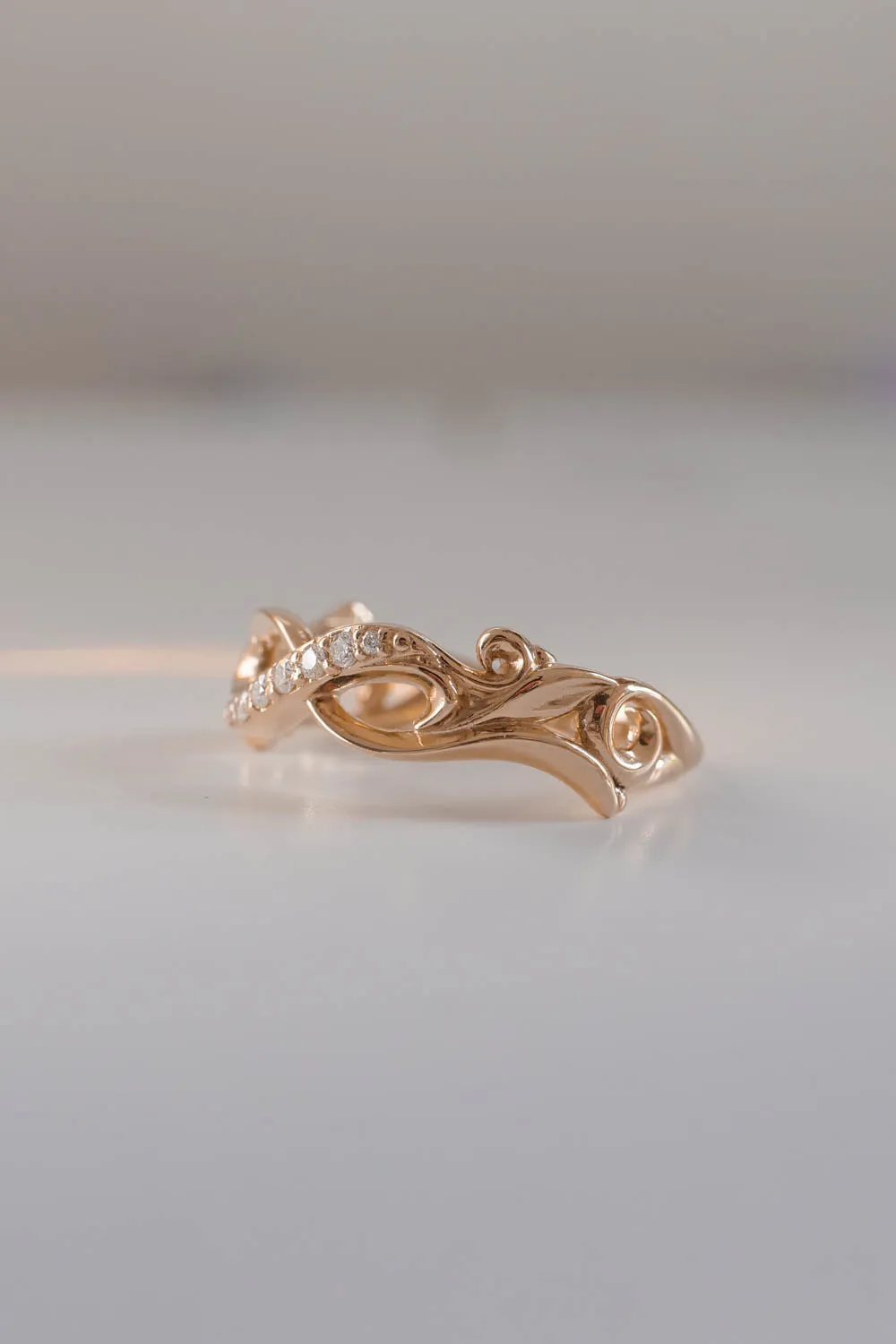 Infinity wedding band with diamonds | Gold wedding ring