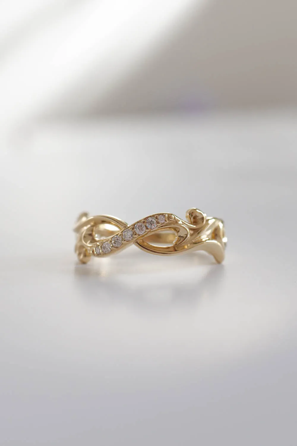 Infinity wedding band with diamonds | Gold wedding ring