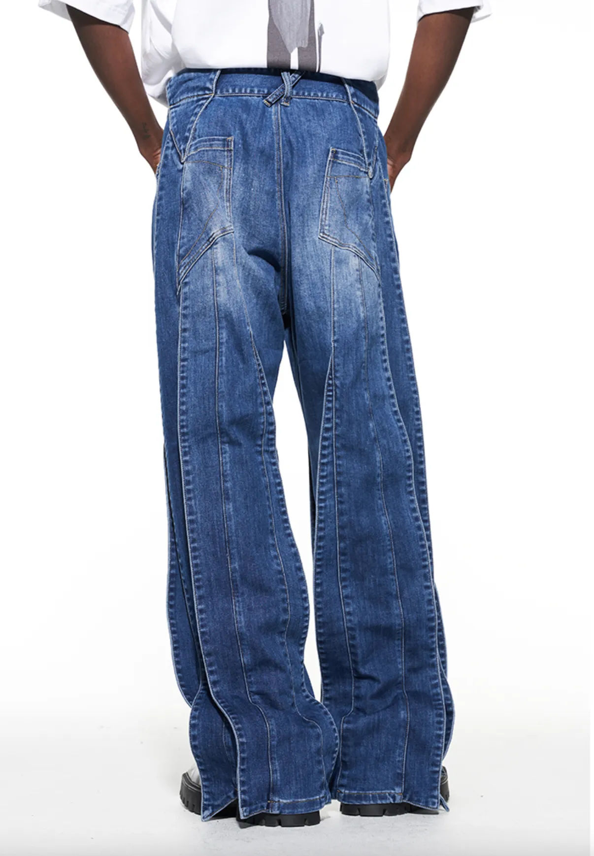 MULTI-LAYERED PANELS BAGGY DENIM JEANS - BLUE