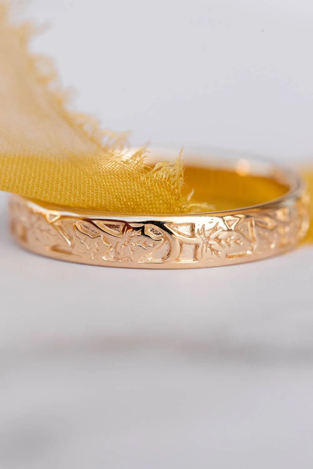 READY TO SHIP: Ivy leaves wedding band in 14K yellow gold, comfort fit ring 4 mm, RING SIZE 10 US