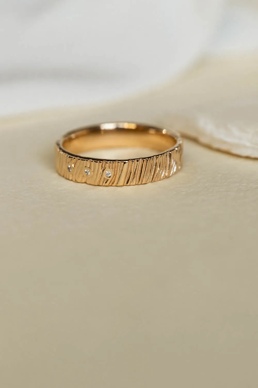 READY TO SHIP: Wood wedding band in 14K yellow gold, natural diamonds, RING SIZE 7 US