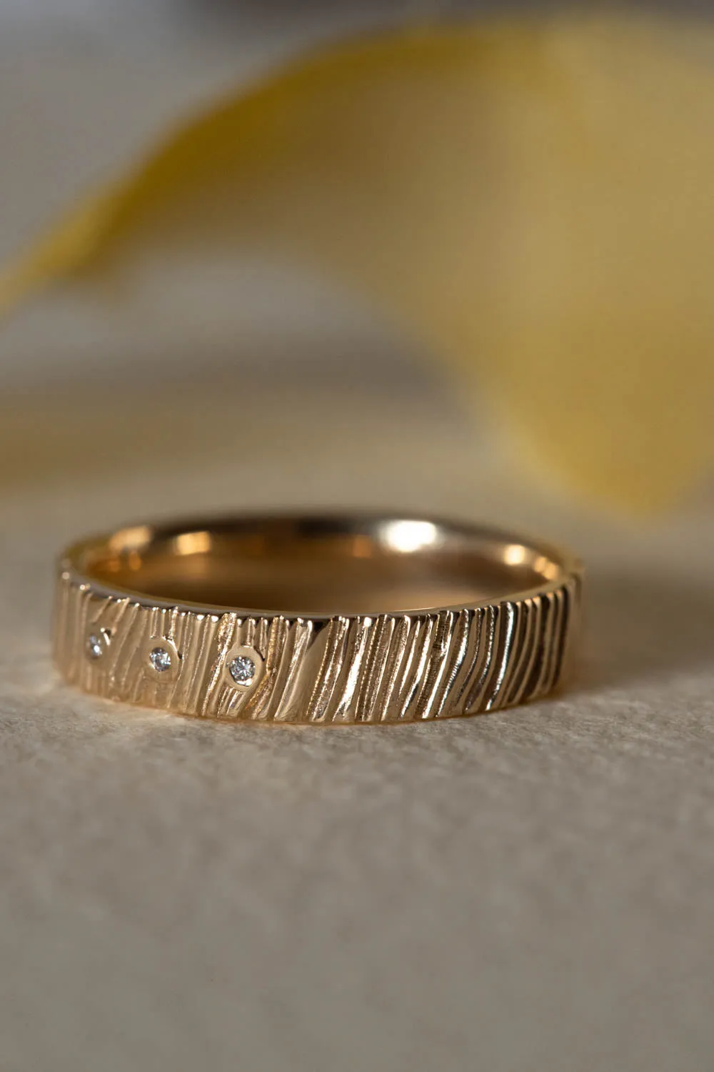 READY TO SHIP: Wood wedding band in 14K yellow gold, natural diamonds, RING SIZE 7 US