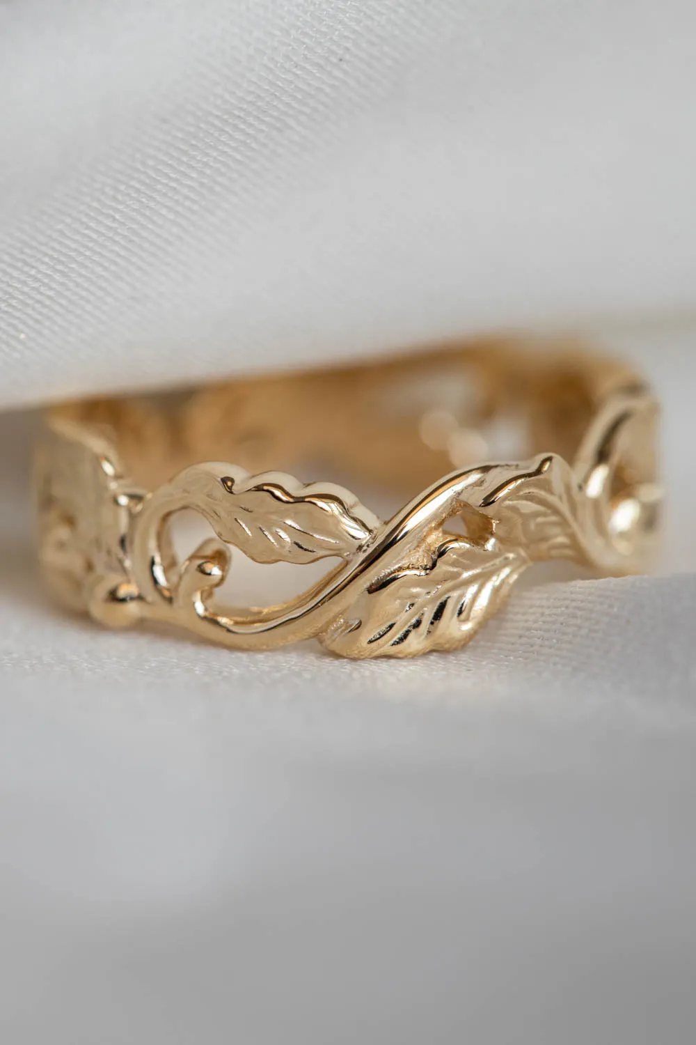 Yellow gold oak leaves wedding band, ring for her, option 2